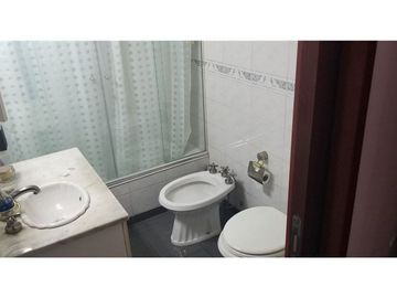 VENTA CASA 5 ambientes c/parque Florencio Varela
