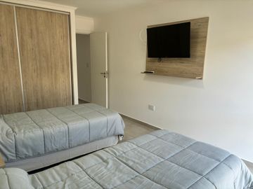 VENTA TRIPLEX VILLA CARLOS PAZ AMOBLADO