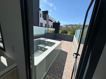 VENTA TRIPLEX VILLA CARLOS PAZ AMOBLADO