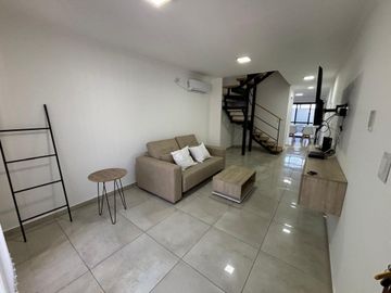 VENTA TRIPLEX VILLA CARLOS PAZ AMOBLADO