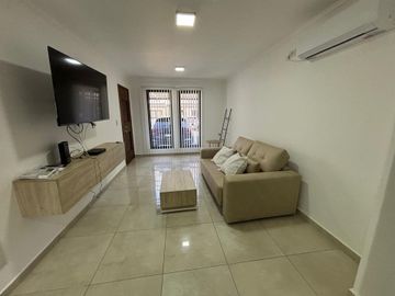 VENTA TRIPLEX VILLA CARLOS PAZ AMOBLADO