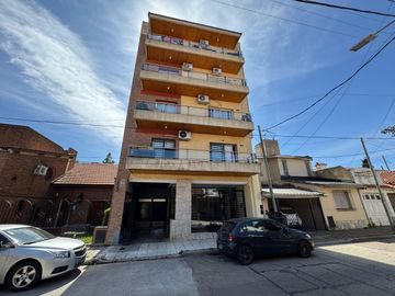 VENTA DEPARTAMENTO 2 AMBIENTES CON COCHERA WILDE