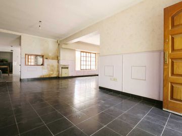 CASA EN VENTA CON PATIO TERRAZA COCHERA SAN JUSTO