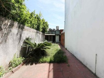 CASA EN VENTA CON PATIO TERRAZA COCHERA SAN JUSTO