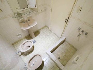 CASA EN VENTA CON PATIO TERRAZA COCHERA SAN JUSTO
