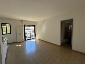 DPTO 2 AMBIENTES EN ALQUILER - BALVANERA