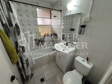 Casa en Venta en Casa Esquina Avenida Francia 216m2 Terreno