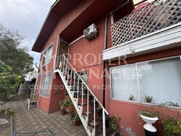 Casa en Venta en Casa Esquina Avenida Francia 216m2 Terreno