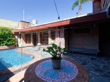 VENTA CASA 5 AMB. PILETA COCHERA JARDÍN SAN ISIDRO