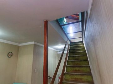 VENTA CASA 5 AMB. PILETA COCHERA JARDÍN SAN ISIDRO