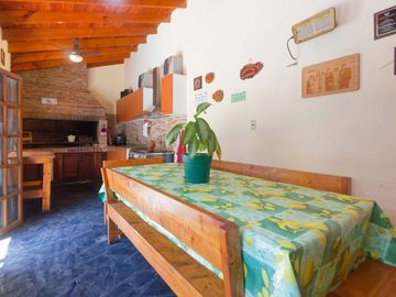 VENTA CASA 5 AMB. PILETA COCHERA JARDÍN SAN ISIDRO