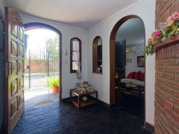 VENTA CASA 5 AMB. PILETA COCHERA JARDÍN SAN ISIDRO