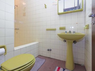 VENTA CASA 5 AMB. PILETA COCHERA JARDÍN SAN ISIDRO