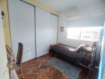 VENTA SEMIPISO 142m² 4AMB+ESCR.+DEP.+COCH.BARRACAS
