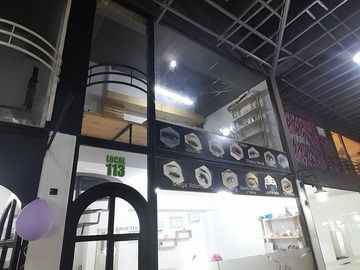 LOCAL EN VENTA EN GALERIA LAS TEJAS, LANUS ESTE