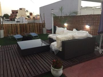 VENTA CASA  TERRAZA PILETA GARAJE LOTE PROPIO CABA