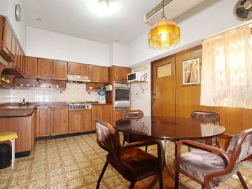 VENTA CASA  TERRAZA PILETA GARAJE LOTE PROPIO CABA