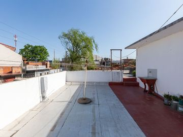 Venta Casa 4amb + Depto 3amb + Local /Loma Hermosa