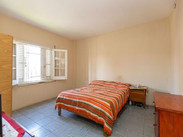 Venta Casa 4amb + Depto 3amb + Local /Loma Hermosa