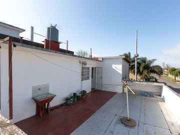Venta Casa 4amb + Depto 3amb + Local /Loma Hermosa