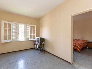 Venta Casa 4amb + Depto 3amb + Local /Loma Hermosa