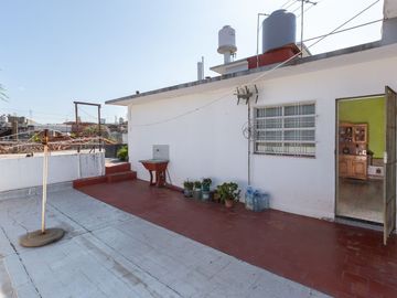 Venta Casa 4amb + Depto 3amb + Local /Loma Hermosa