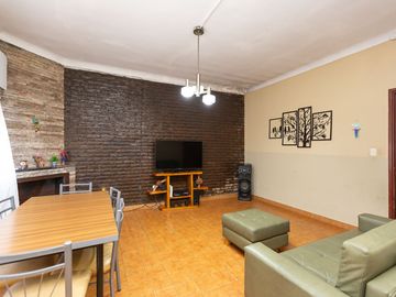 Venta Casa 4amb + Depto 3amb + Local /Loma Hermosa