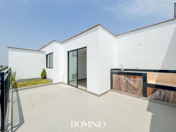 Duplex de estreno de 2 habitaciones con terraza en Surco