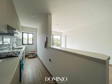 Duplex de estreno de 2 habitaciones con terraza en Surco