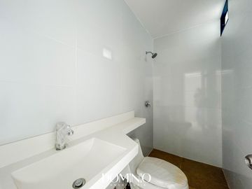 Duplex de estreno de 2 habitaciones con terraza en Surco