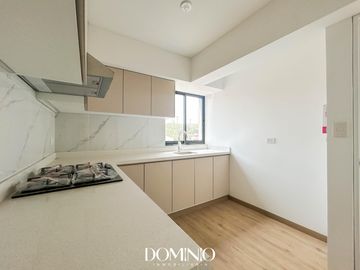 Duplex de estreno de 2 habitaciones con terraza en Surco