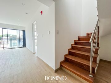 Duplex de estreno de 2 habitaciones con terraza en Surco