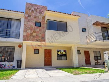 Casa en Venta Puente del Sol MEJOR que PUERTA DE PIEDRA