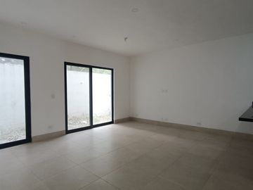 CASA EN VENTA EN CUMBRES ELITE PREMIER