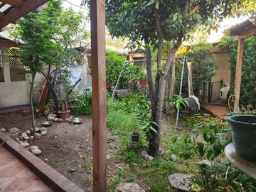 Cómoda y funcional casa, en excelente estado de conservación