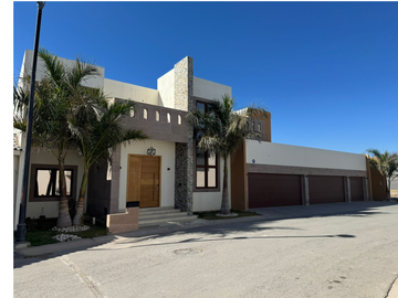 RESIDENCIA  EN  VENTA EN  HACIENDA DEL ROSARIO, TORREON COAH.