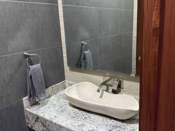 RESIDENCIA  EN  VENTA EN  HACIENDA DEL ROSARIO, TORREON COAH.