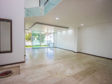 Residencia en Venta Puerta del Bosque