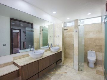 Residencia en Venta Puerta del Bosque