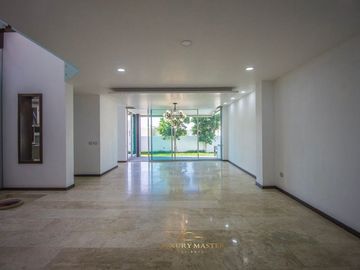 Residencia en Venta Puerta del Bosque