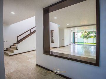 Residencia en Venta Puerta del Bosque