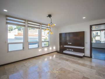 Residencia en Venta Puerta del Bosque
