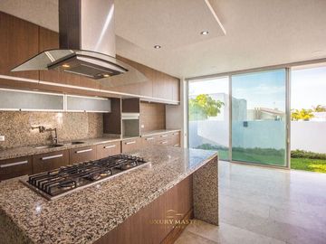 Residencia en Venta Puerta del Bosque