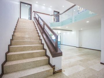 Residencia en Venta Puerta del Bosque