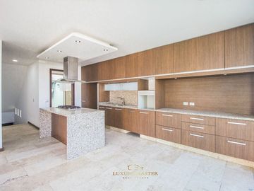 Residencia en Venta Puerta del Bosque