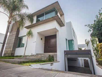 Residencia en Venta Puerta del Bosque