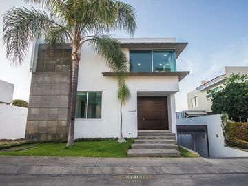 Residencia en Venta Puerta del Bosque