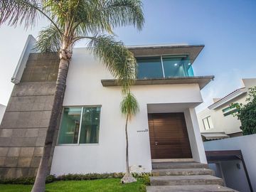 Residencia en Venta Puerta del Bosque