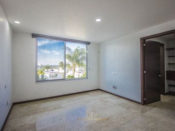 Residencia en Venta Puerta del Bosque