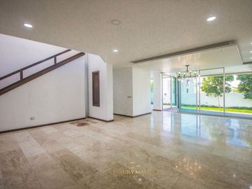 Residencia en Venta Puerta del Bosque